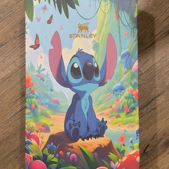 Stanley Quencher H2.0 Tumbler with lilo & stitch - Picture 3 of 4